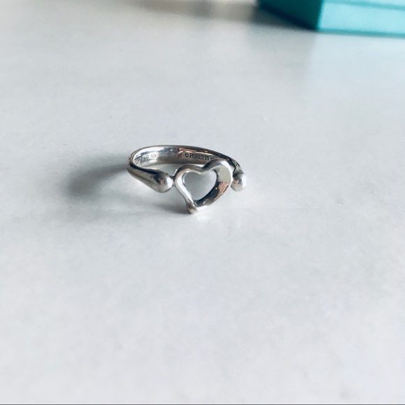 SOLD✔️3/4: Tiffany&Co Elsa Peretti Open Heart Ring - Picture 4 of 14